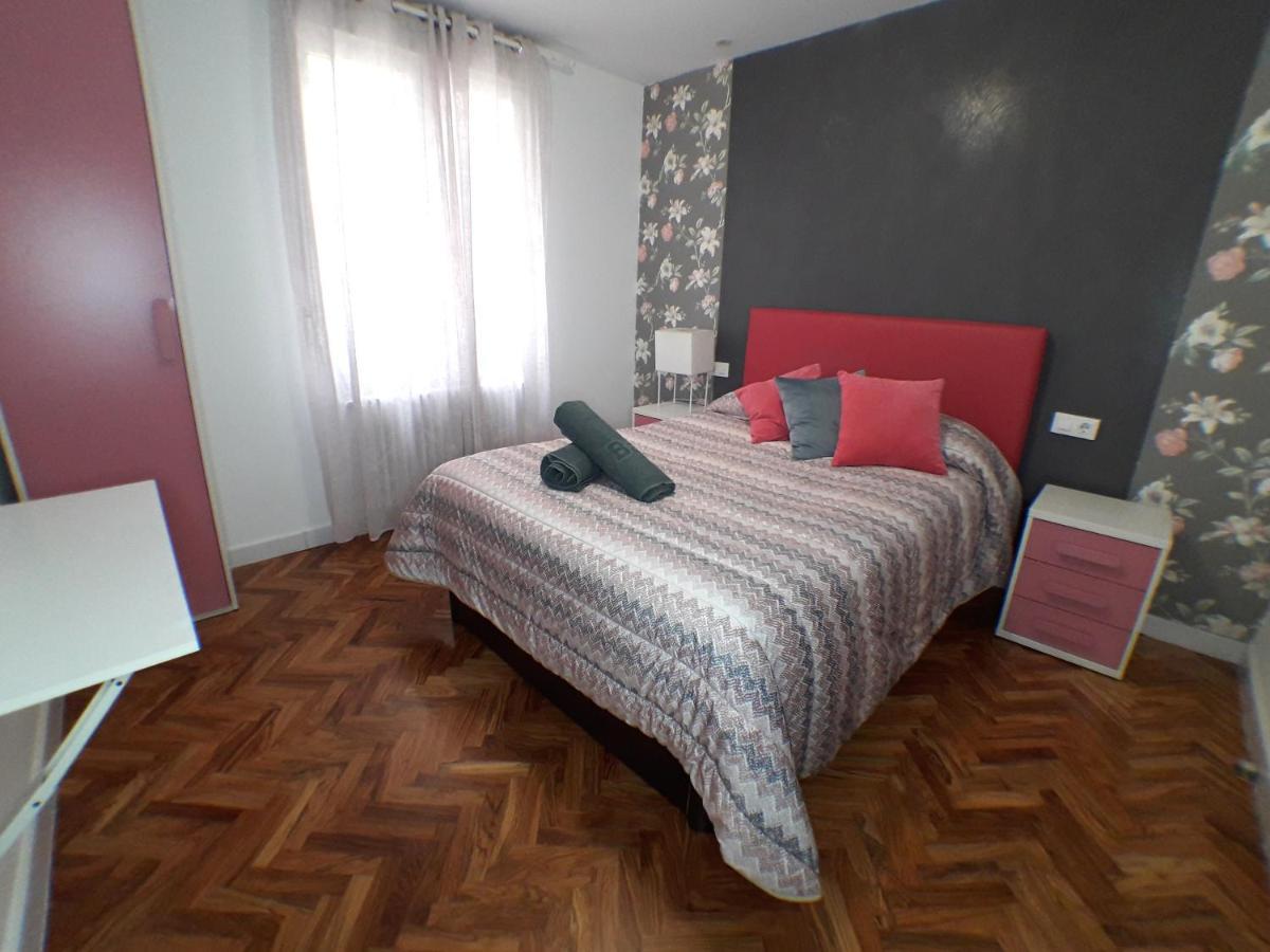 Alojamiento Turistico Miguel - Logroño Esterno foto